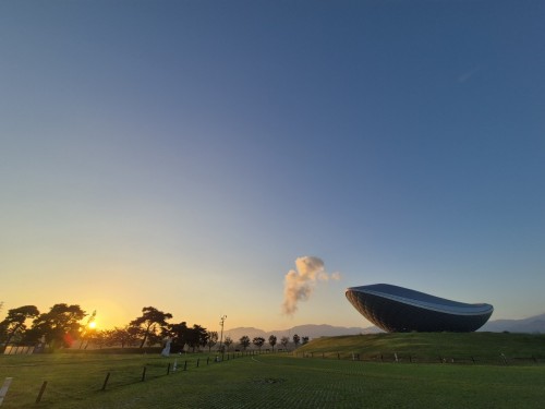 동상 대구의 아침을 밝히는 디아크 - 최은서